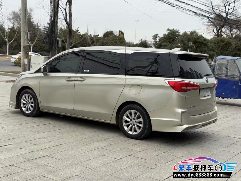 18年别克GL8轿车抵押车出售