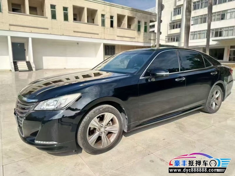 17年丰田皇冠轿车抵押车出售