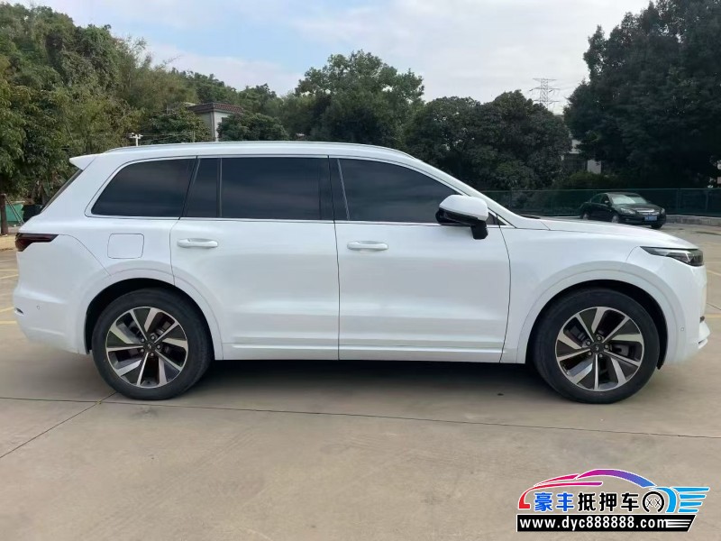 21年理想ONE轿车抵押车出售