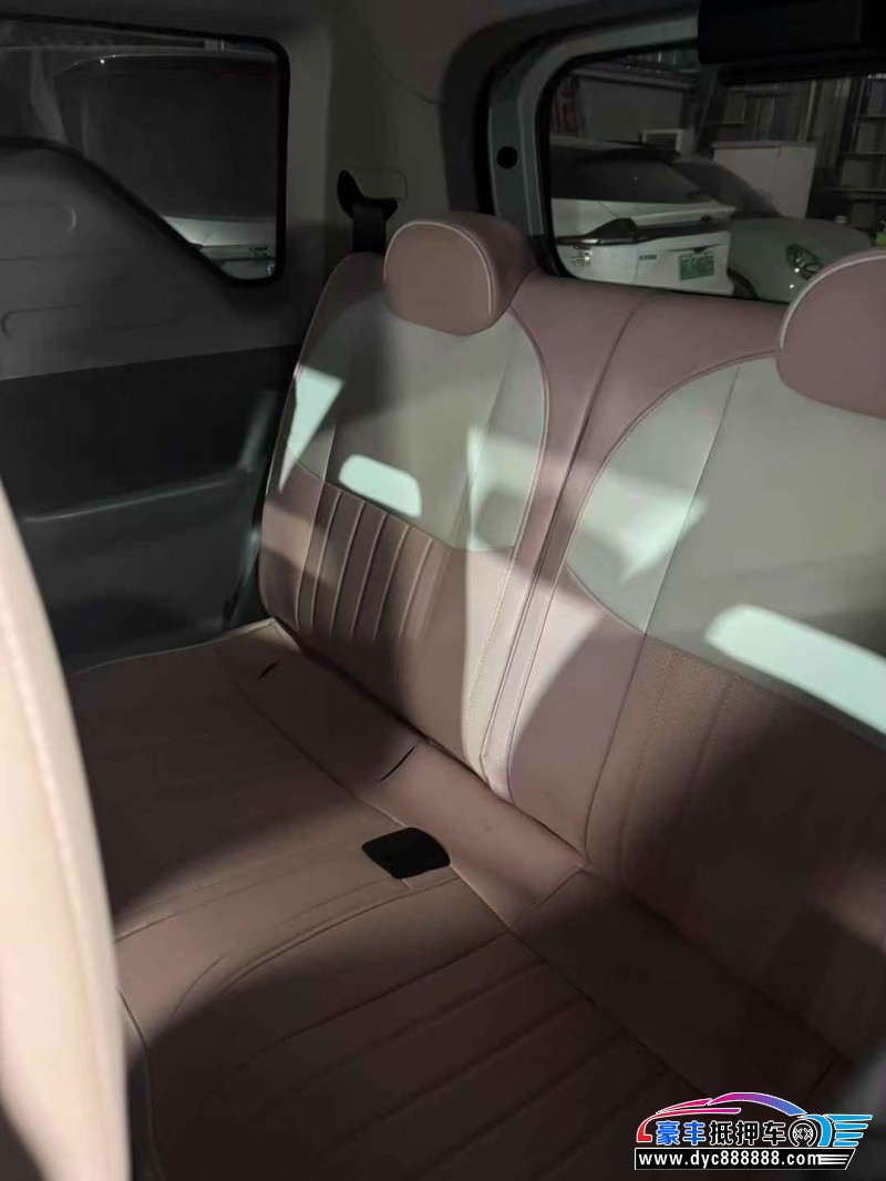 24年吉利熊猫轿车抵押车出售