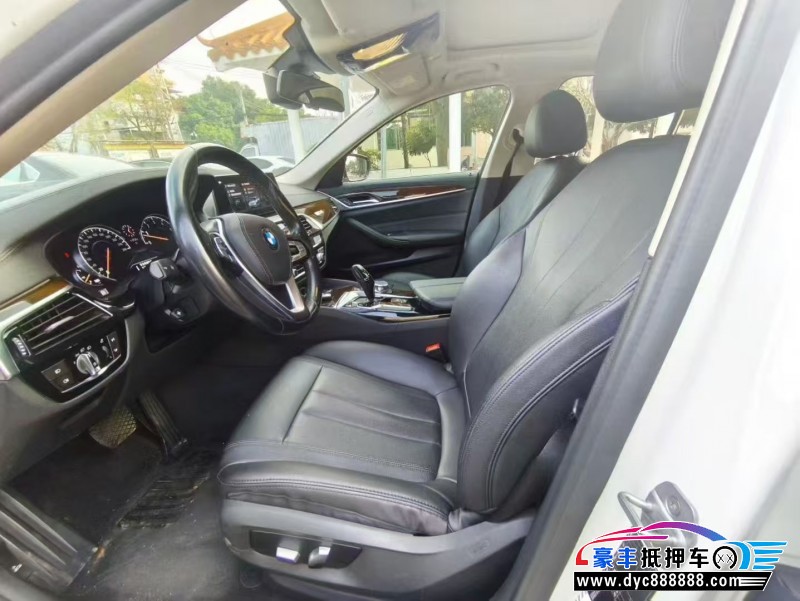 19年宝马5系轿车抵押车出售