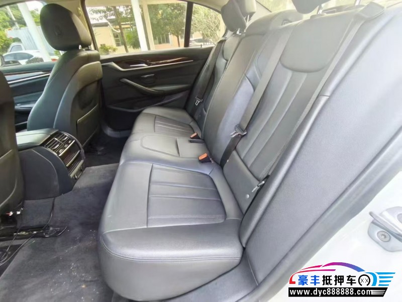 19年宝马5系轿车抵押车出售