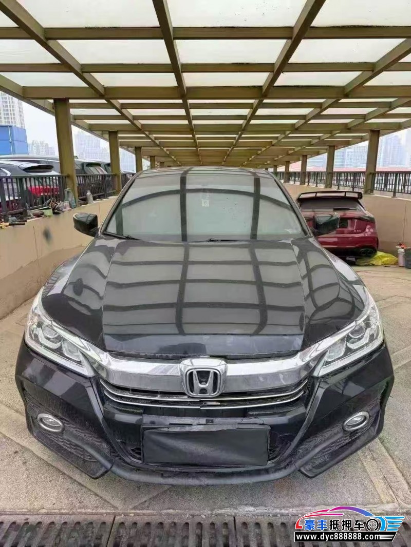 抵押车出售17年本田雅阁轿车