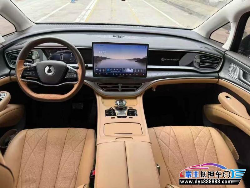 25年腾势D9轿车抵押车出售