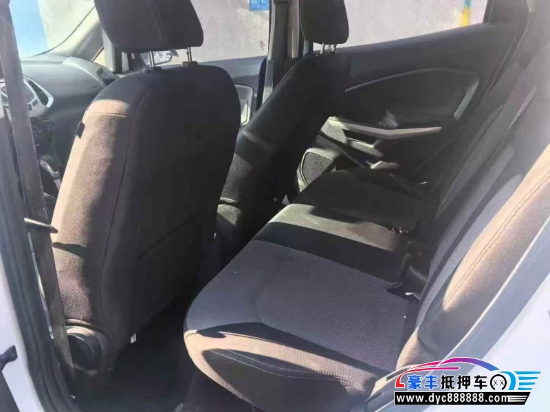 17年福特翼搏轿车抵押车出售