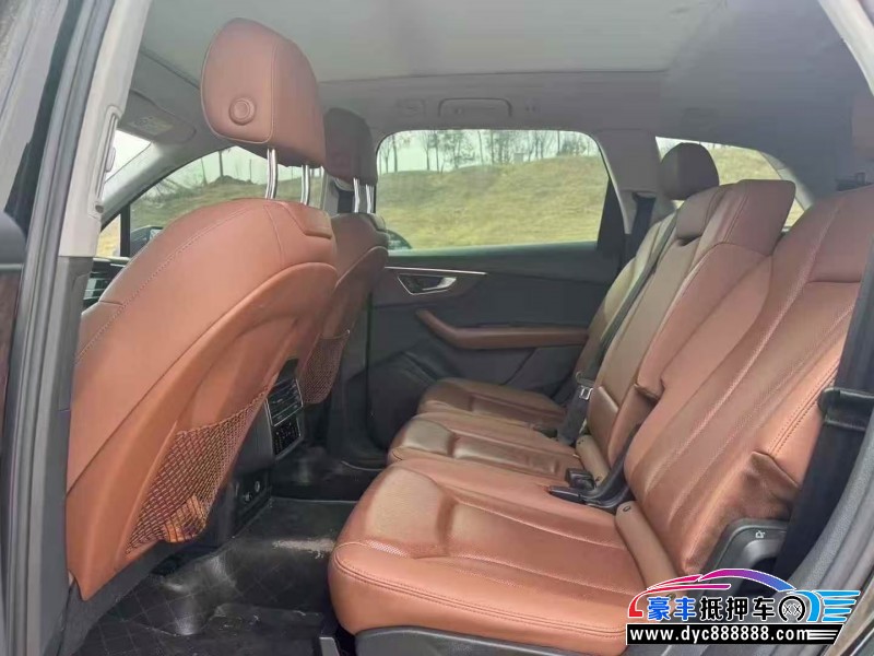 21年奥迪Q7轿车抵押车出售