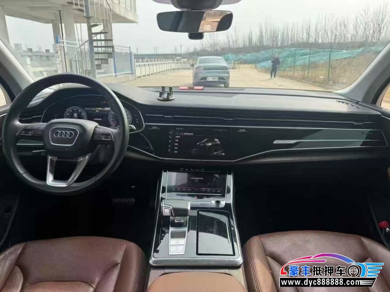 21年奥迪Q7轿车抵押车出售