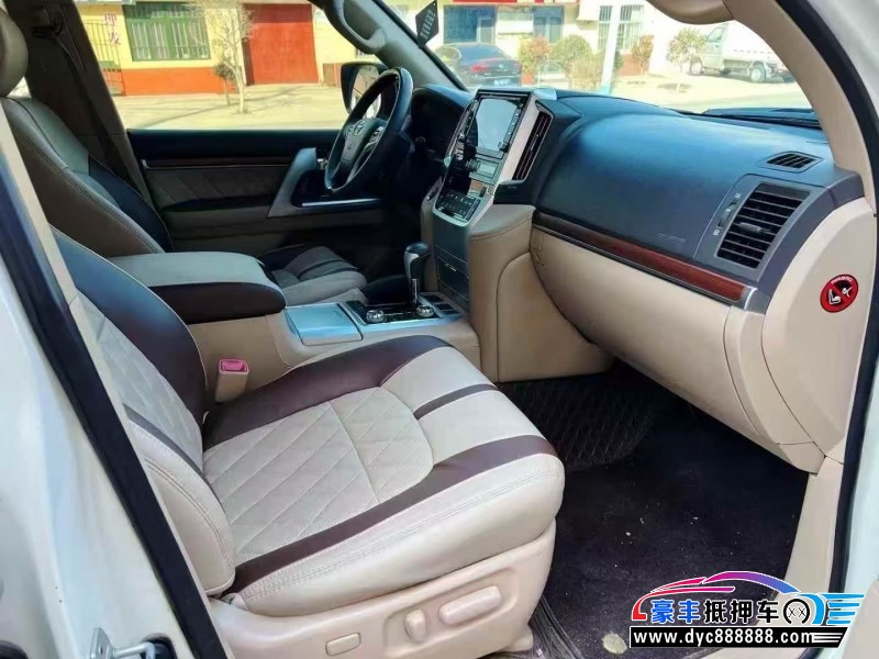 15年丰田兰德酷路泽（陆巡）轿车抵押车出售