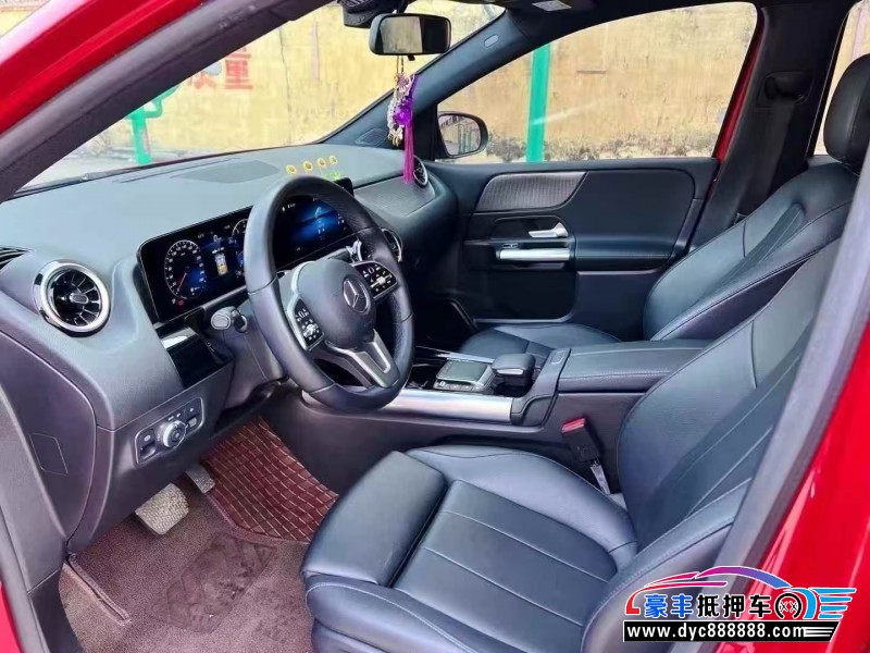 22年奔驰B轿车抵押车出售