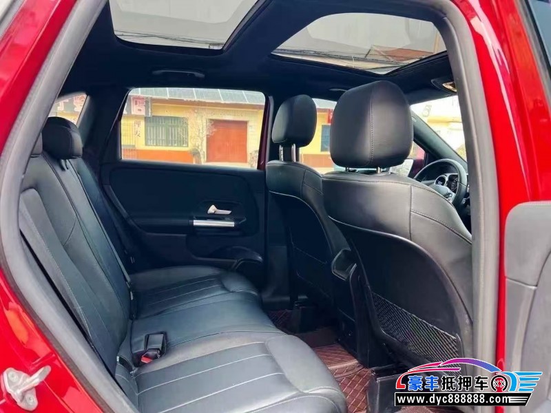 22年奔驰B轿车抵押车出售