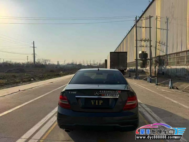 14年奔驰C轿车抵押车出售