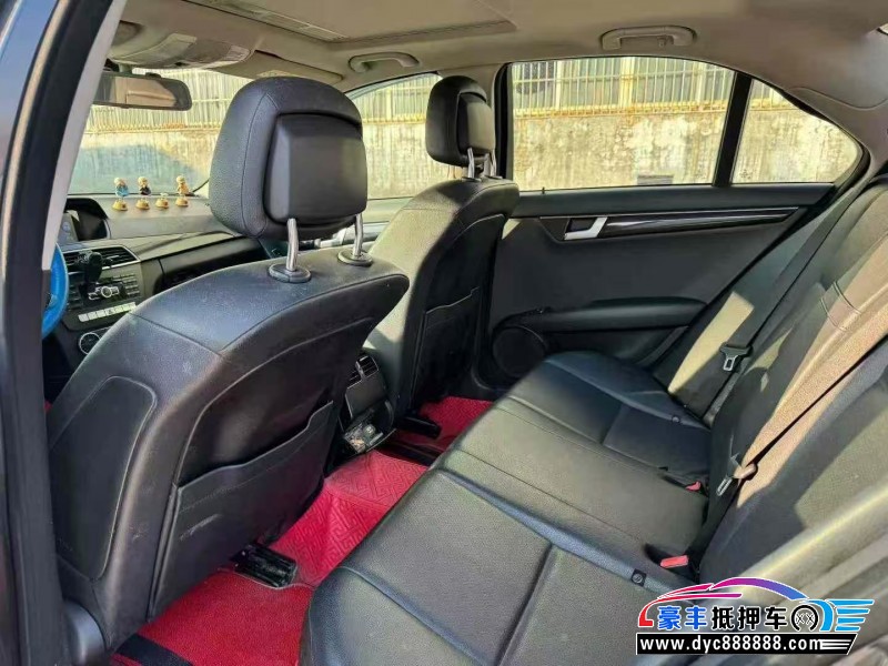 14年奔驰C轿车抵押车出售