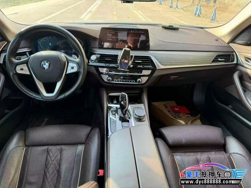 20年宝马5系轿车抵押车出售