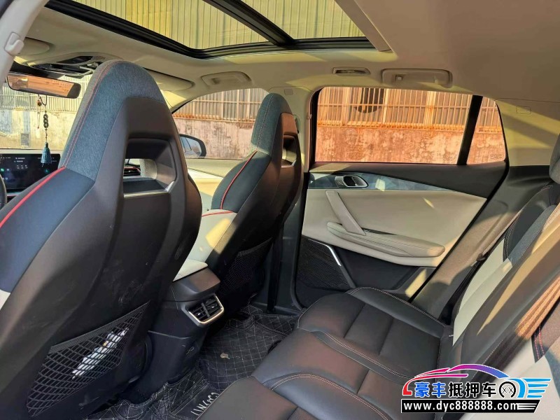 23年领克06轿车抵押车出售