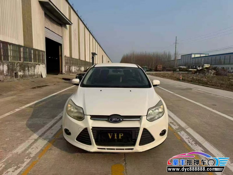 抵押车出售17年福特福克斯轿车