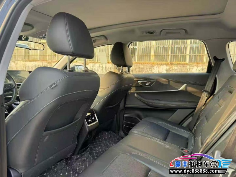 25年奇瑞瑞虎8轿车抵押车出售