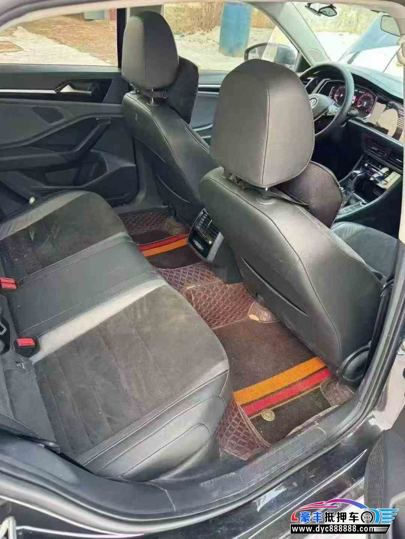 21年大众速腾轿车抵押车出售