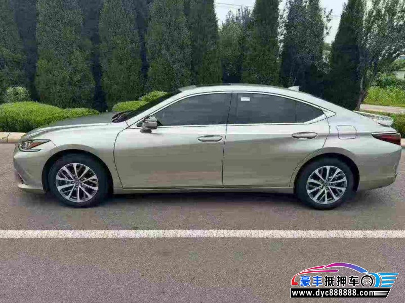 24年雷克萨斯ES轿车抵押车出售