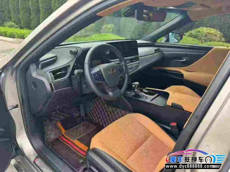 24年雷克萨斯ES轿车抵押车出售