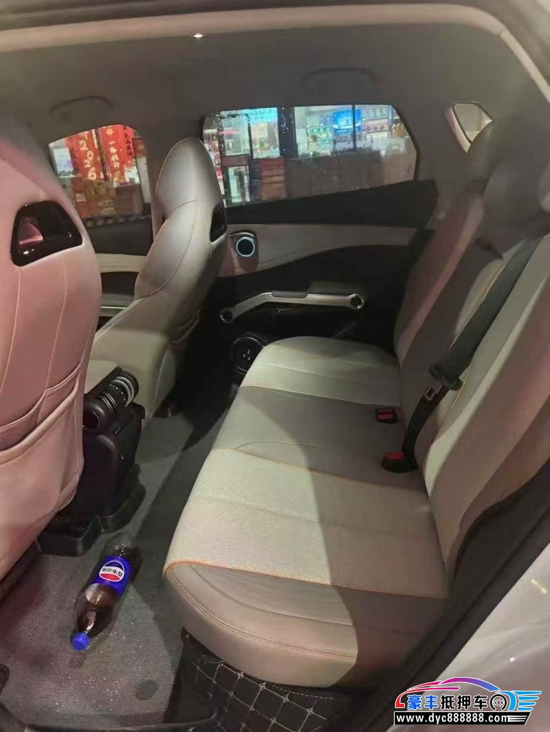 24年比亚迪元轿车抵押车出售