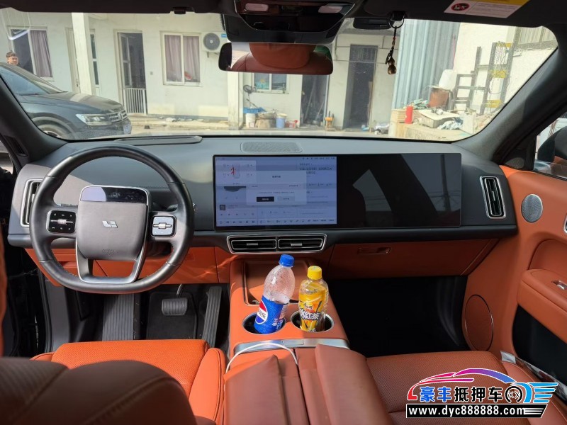 23年理想L9轿车抵押车出售