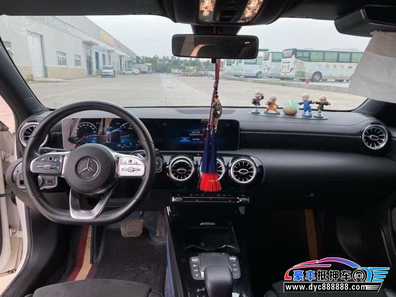 20年奔驰A轿车抵押车出售