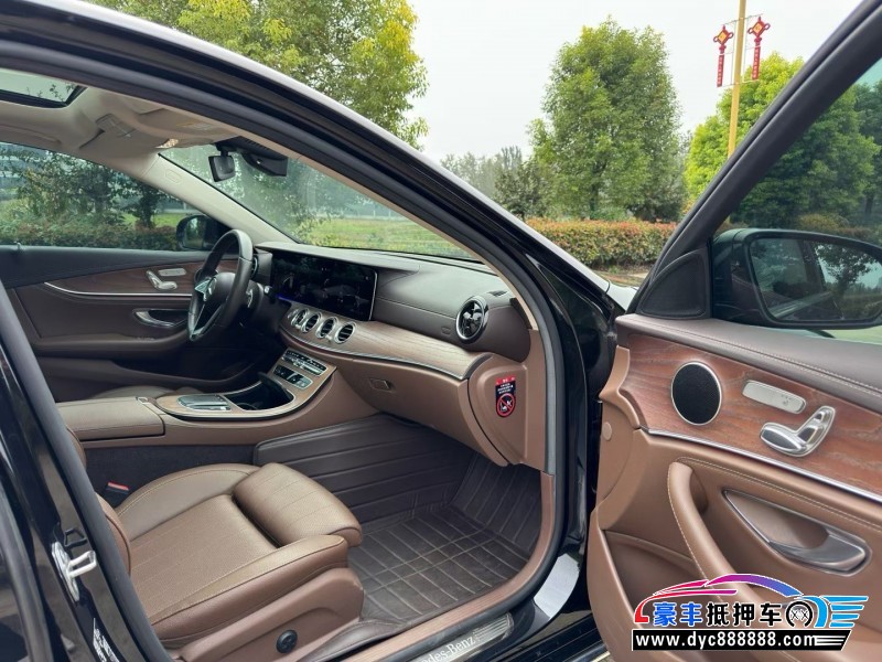 22年奔驰E轿车抵押车出售