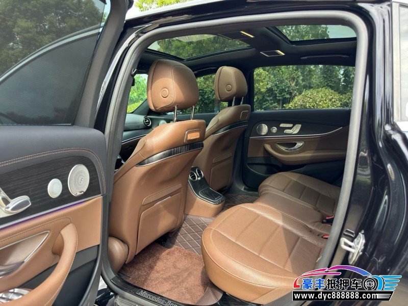 21年奔驰E轿车抵押车出售