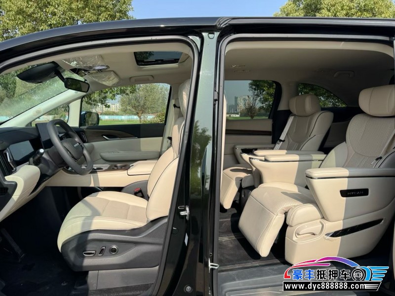 25年合创v09轿车抵押车出售