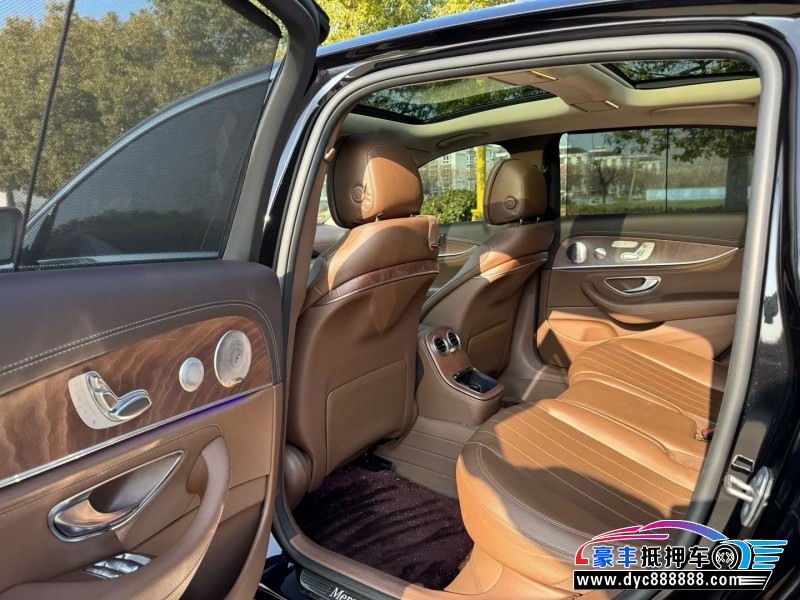 21年奔驰E轿车抵押车出售