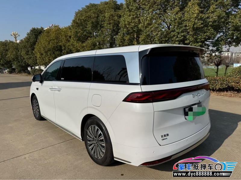 25年比亚迪夏轿车抵押车出售