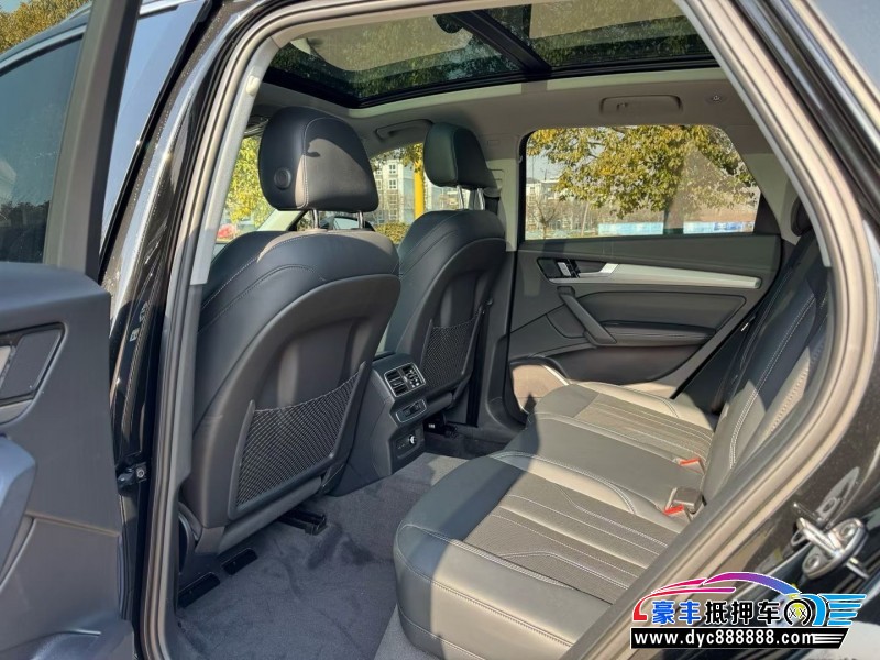 24年奥迪Q5轿车抵押车出售