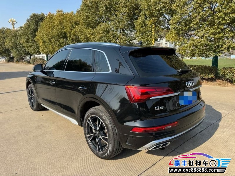 24年奥迪Q5轿车抵押车出售