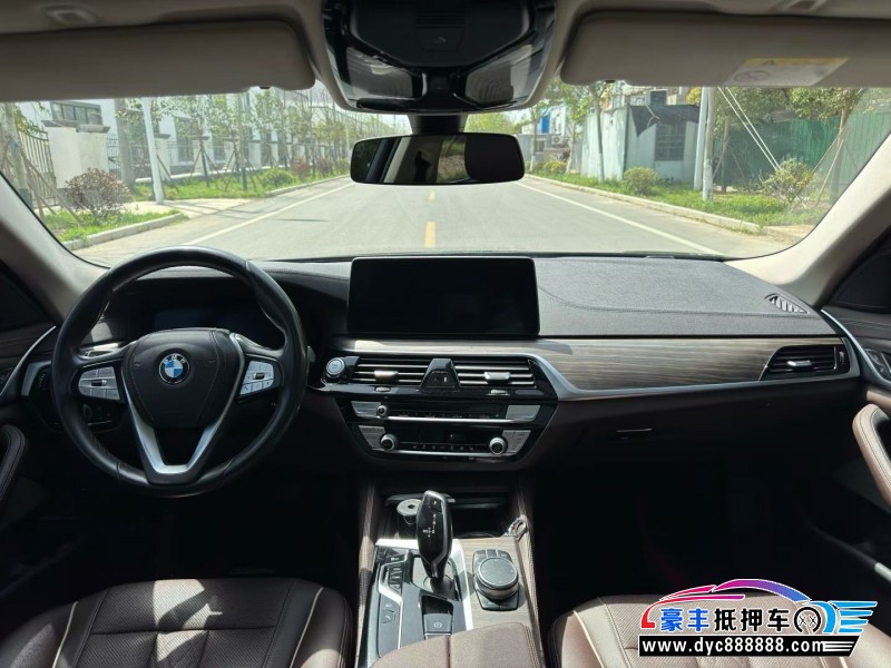 20年宝马5系轿车抵押车出售