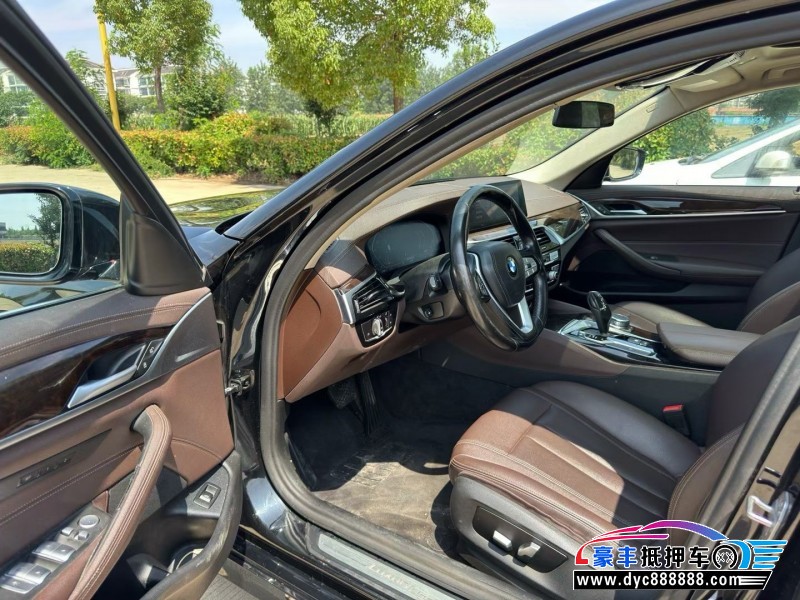 19年宝马5系轿车抵押车出售