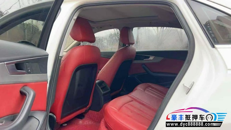 18年奥迪A4L轿车抵押车出售