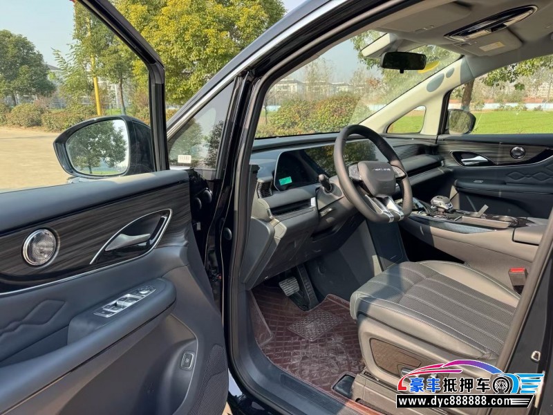 25年东风风行星海V9轿车抵押车出售