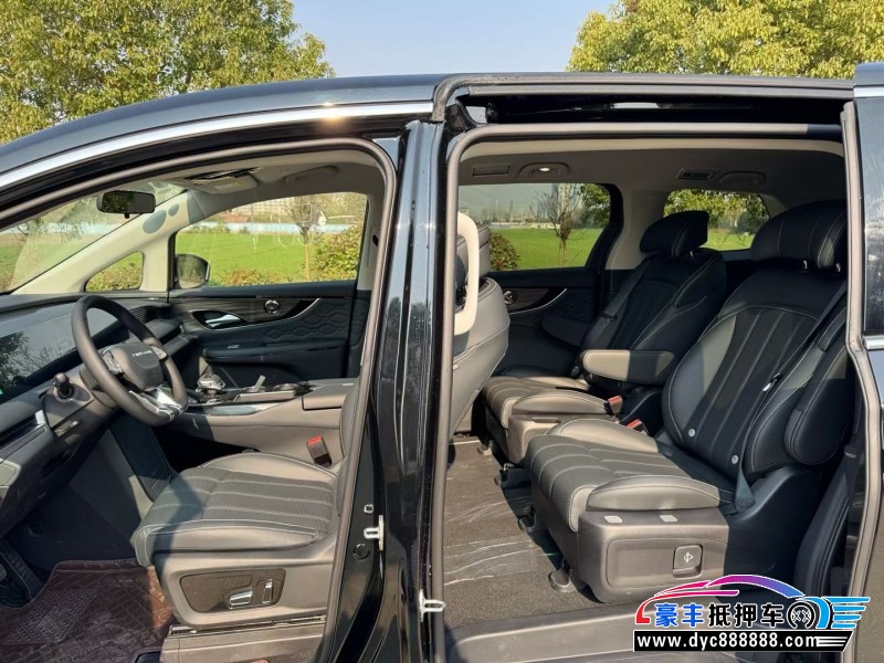 25年东风风行星海V9轿车抵押车出售