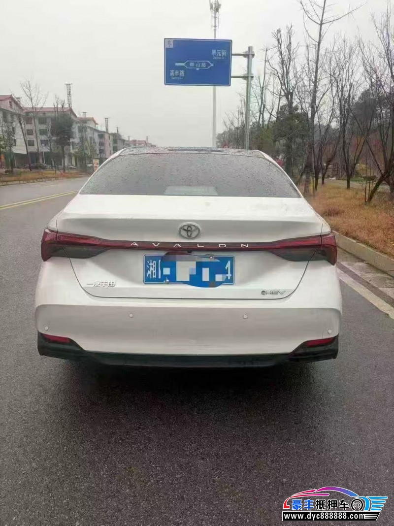 25年丰田亚洲龙轿车抵押车出售