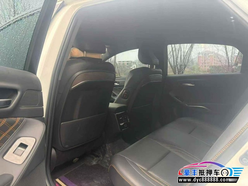 25年丰田亚洲龙轿车抵押车出售