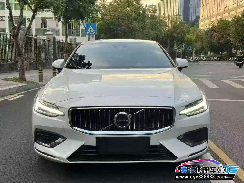抵押车出售23年沃尔沃S60轿车