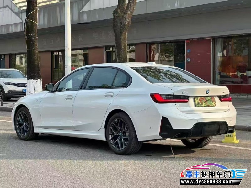 25年宝马3系轿车抵押车出售
