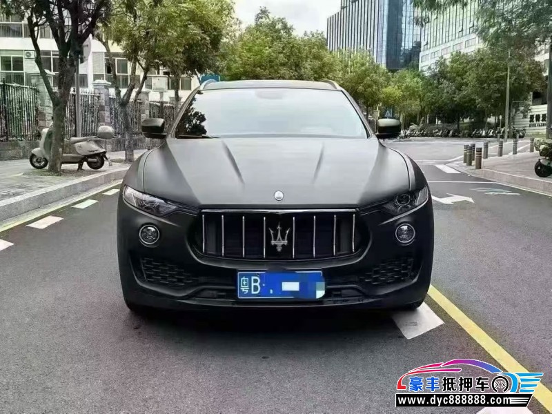 抵押车出售22年玛莎拉蒂莱万特轿车