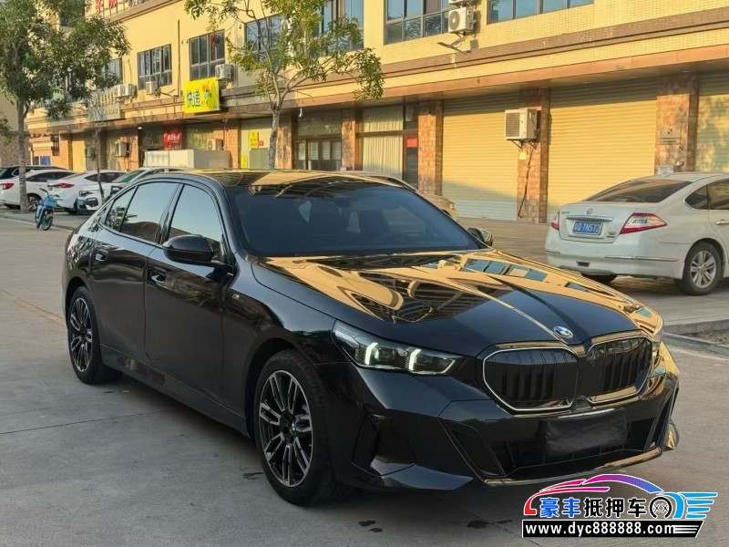 25年宝马5系轿车抵押车出售