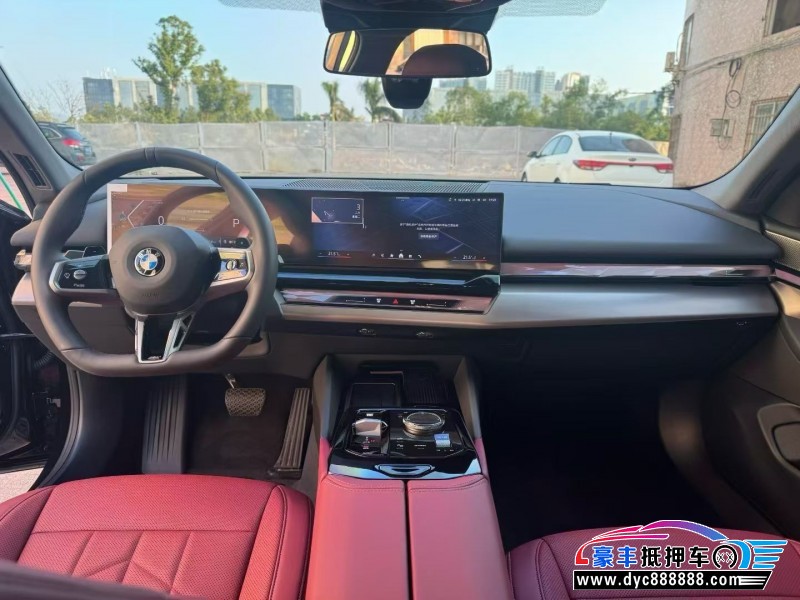 25年宝马5系轿车抵押车出售