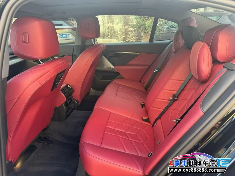 25年宝马5系轿车抵押车出售