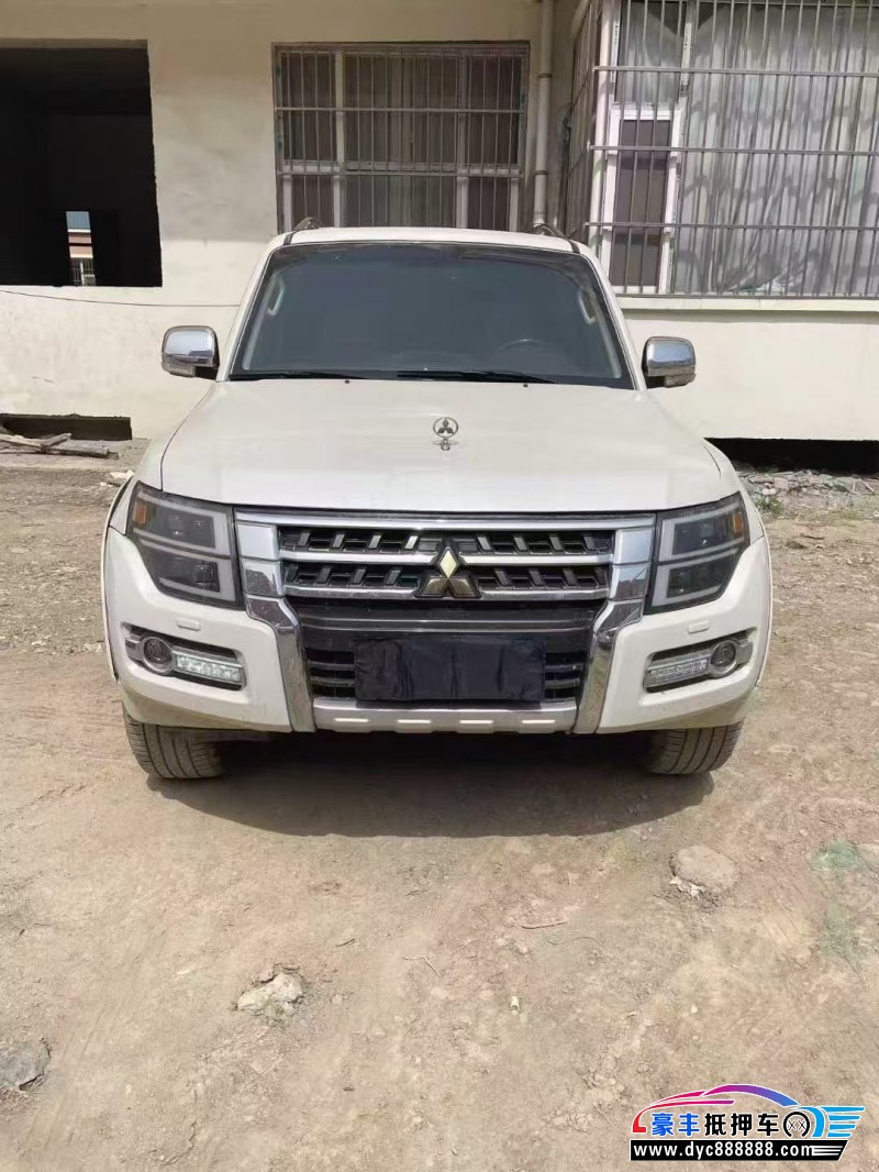 抵押车出售19年三菱帕杰罗轿车