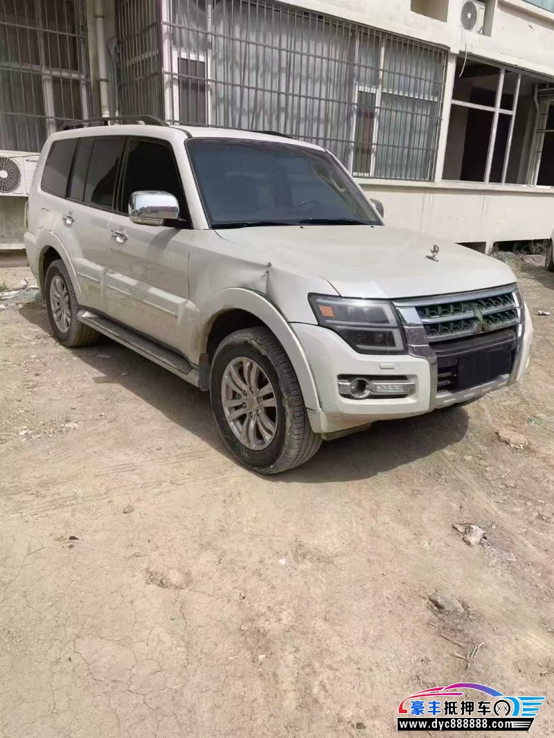 19年三菱帕杰罗轿车抵押车出售