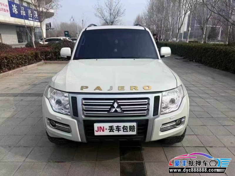 抵押车出售19年三菱帕杰罗轿车