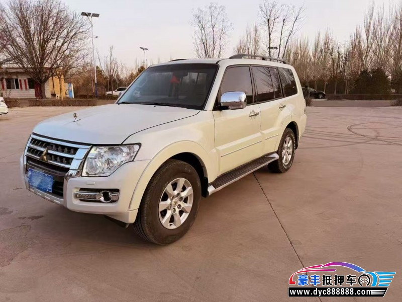 20年三菱帕杰罗轿车抵押车出售